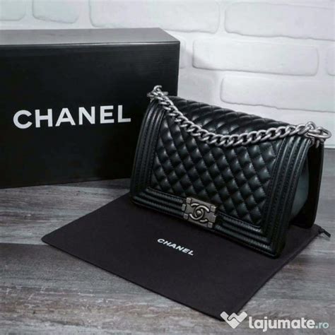 geanta chanel le boy